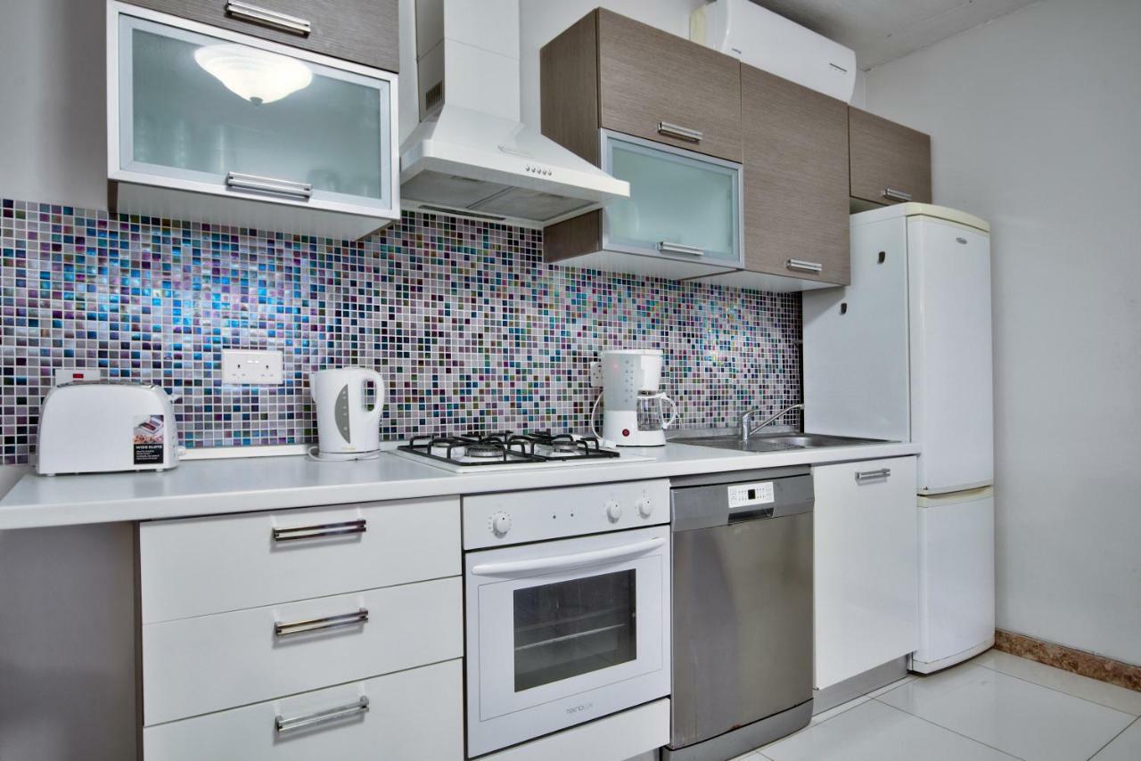 Spinola Court - Stunning Seaview Apartment & Penthouse On Spinola Bay By Shortletsmalta San Ġiljan Exterior foto