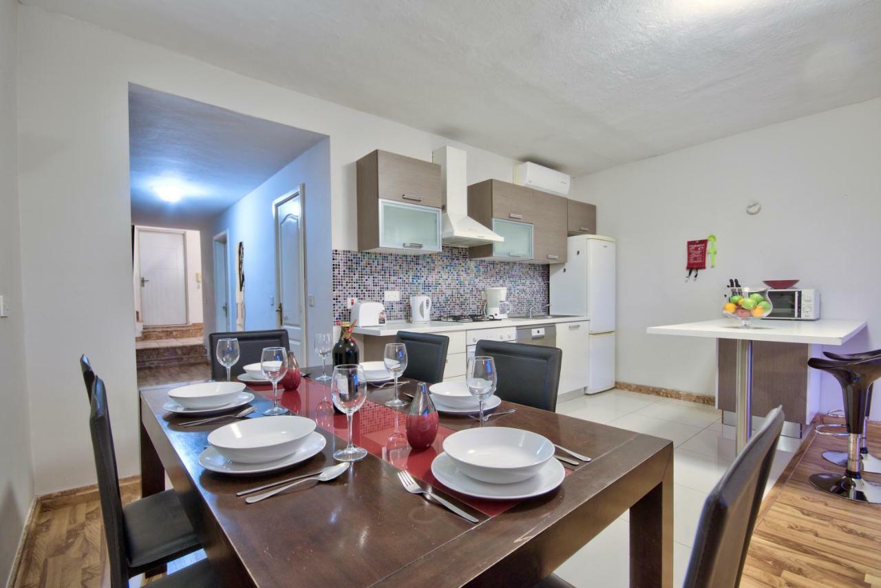 Spinola Court - Stunning Seaview Apartment & Penthouse On Spinola Bay By Shortletsmalta San Ġiljan Exterior foto